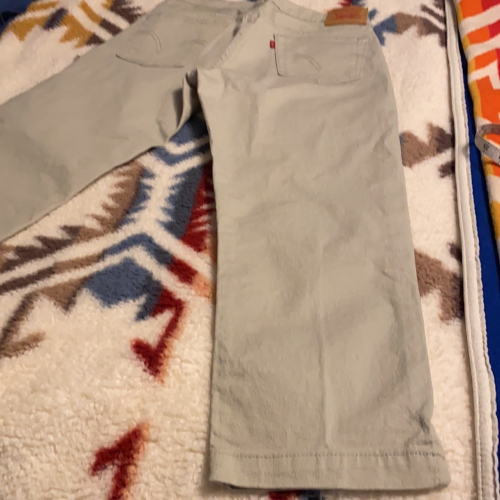 Levi’s Capri’s